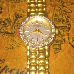 GRUEN VINTAGE WATCH WITH DIAMONDS FACE